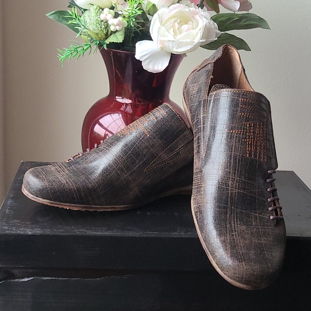 Hand made men's shoes